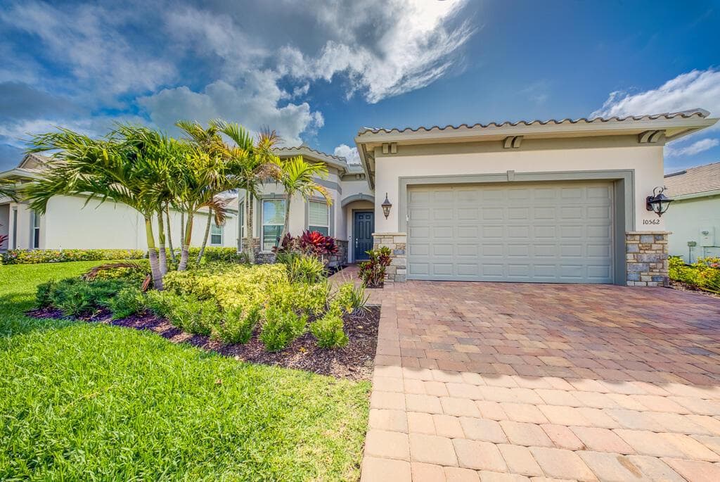 10562 Northbrook Circle, Palm Beach Gardens, FL 33412 photo 3