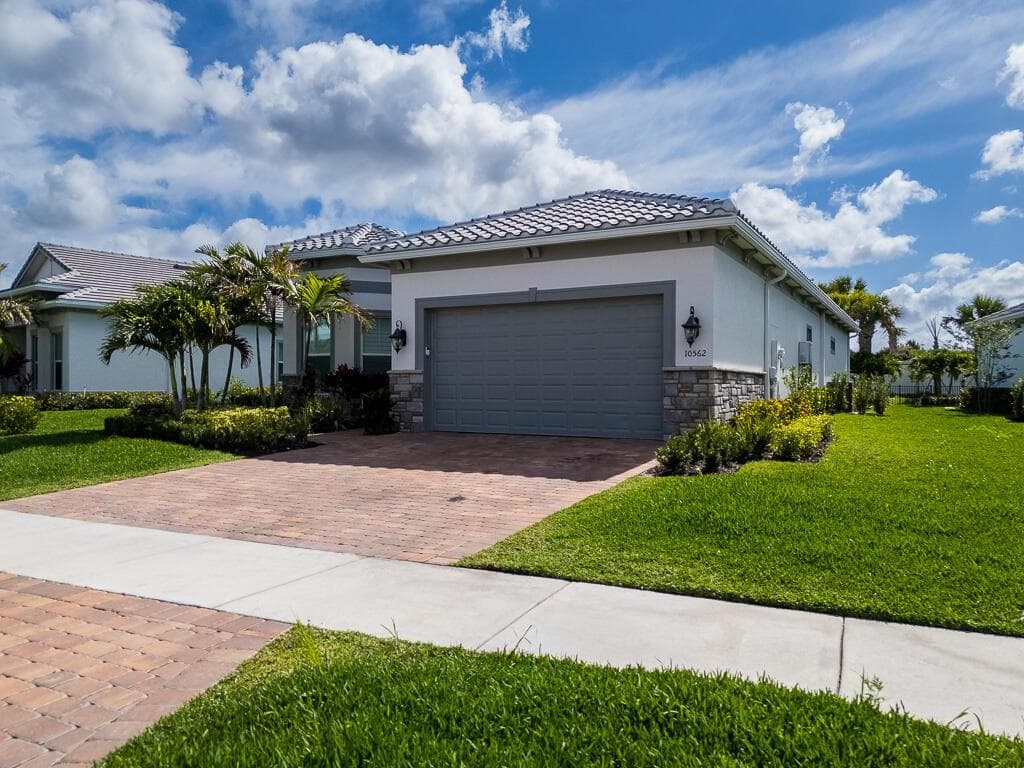10562 Northbrook Circle, Palm Beach Gardens, FL 33412 photo 5