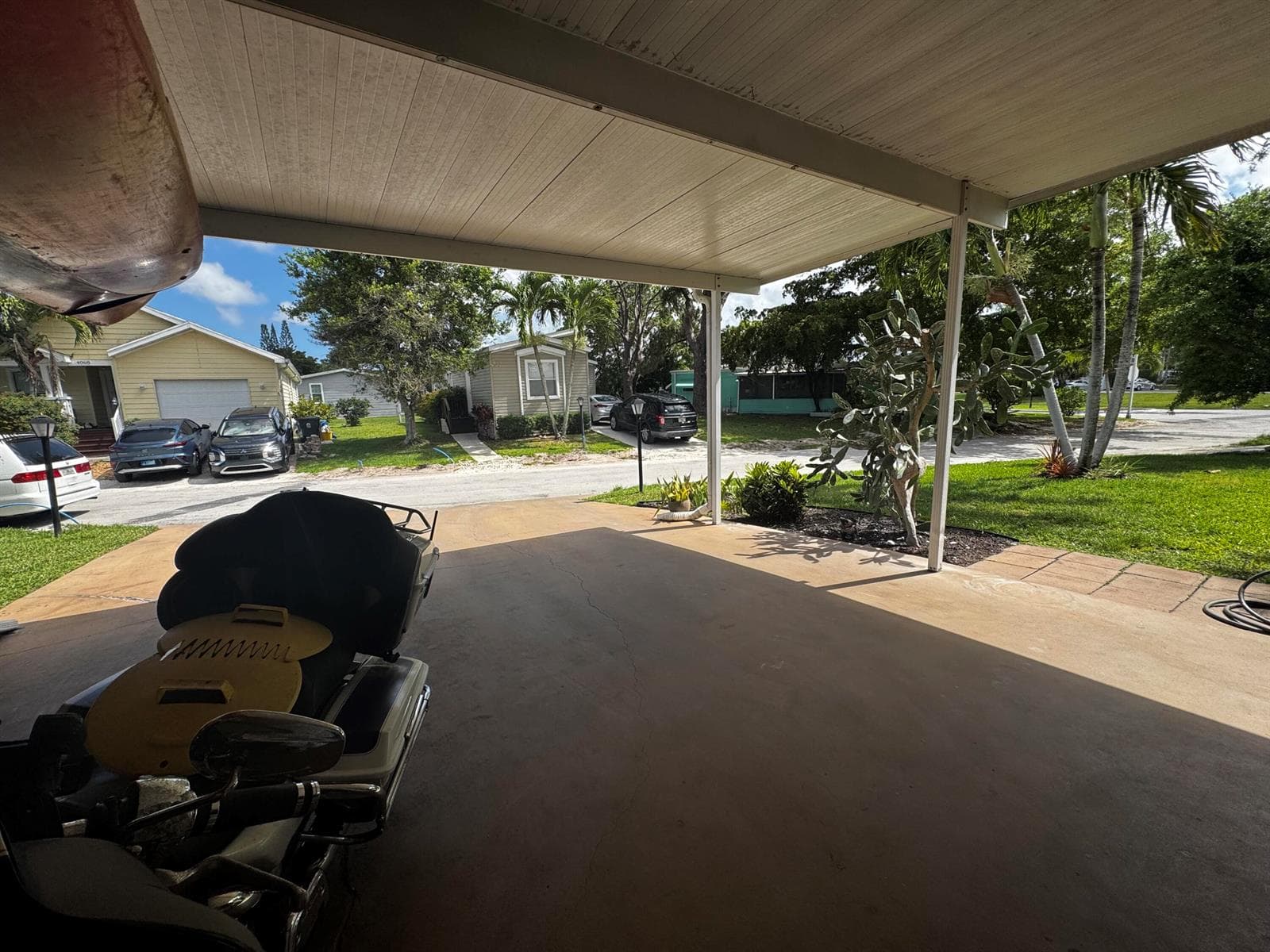 4081 4th Court, Lantana, FL 33462 photo 2