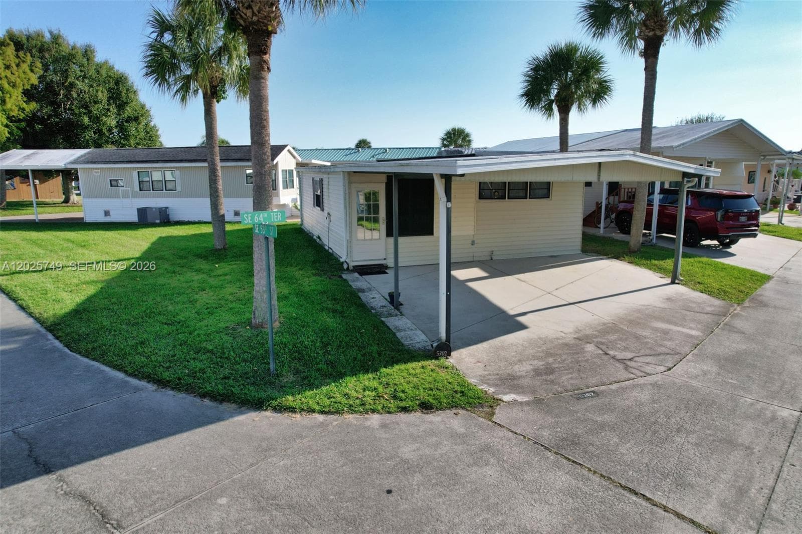5302 SE 64TH TERR, Okeechobee, FL 34974 photo 2