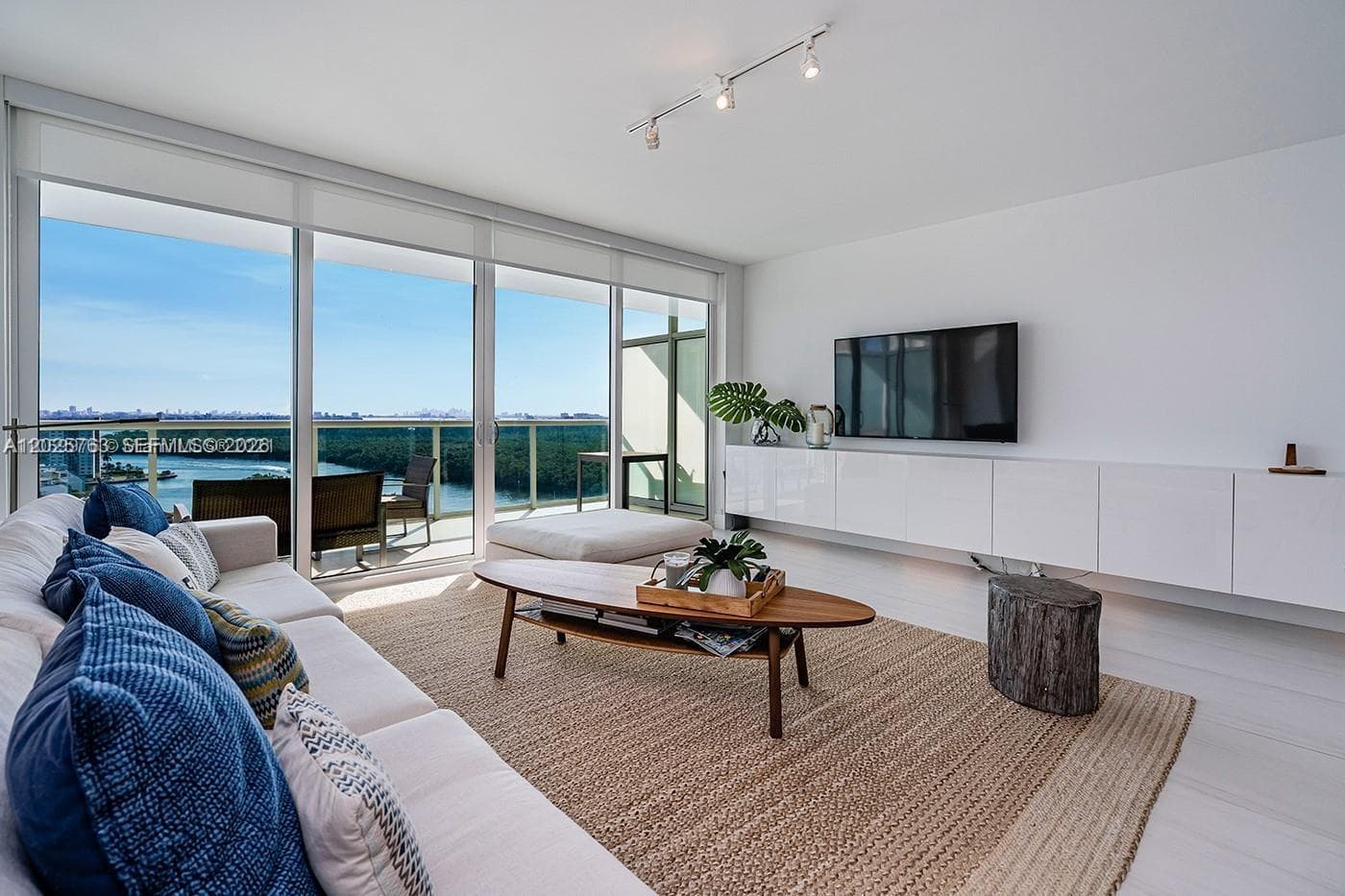 400 Sunny Isles Blvd # 1804, Sunny Isles Beach, FL 33160 photo 5