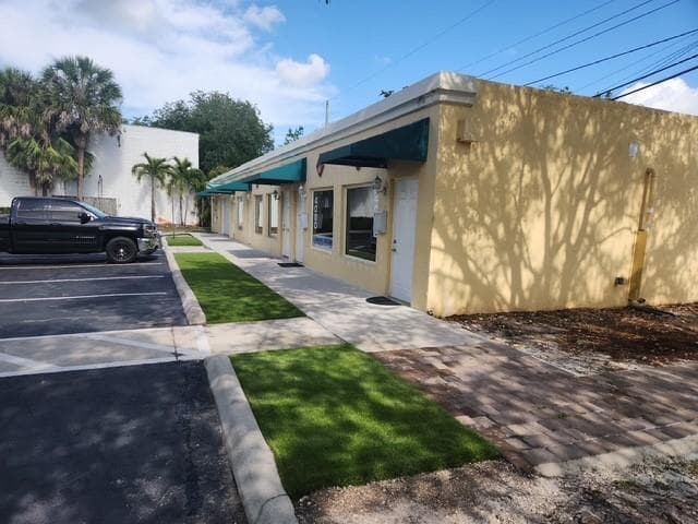 4078 W Broward Boulevard, Plantation, FL 33317 photo 2