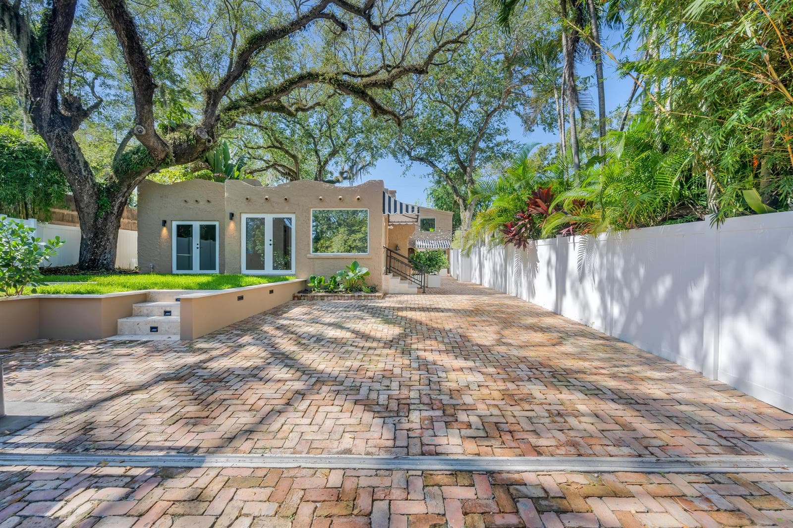 1612 SE 2nd Street, Fort Lauderdale, FL 33301 photo 2