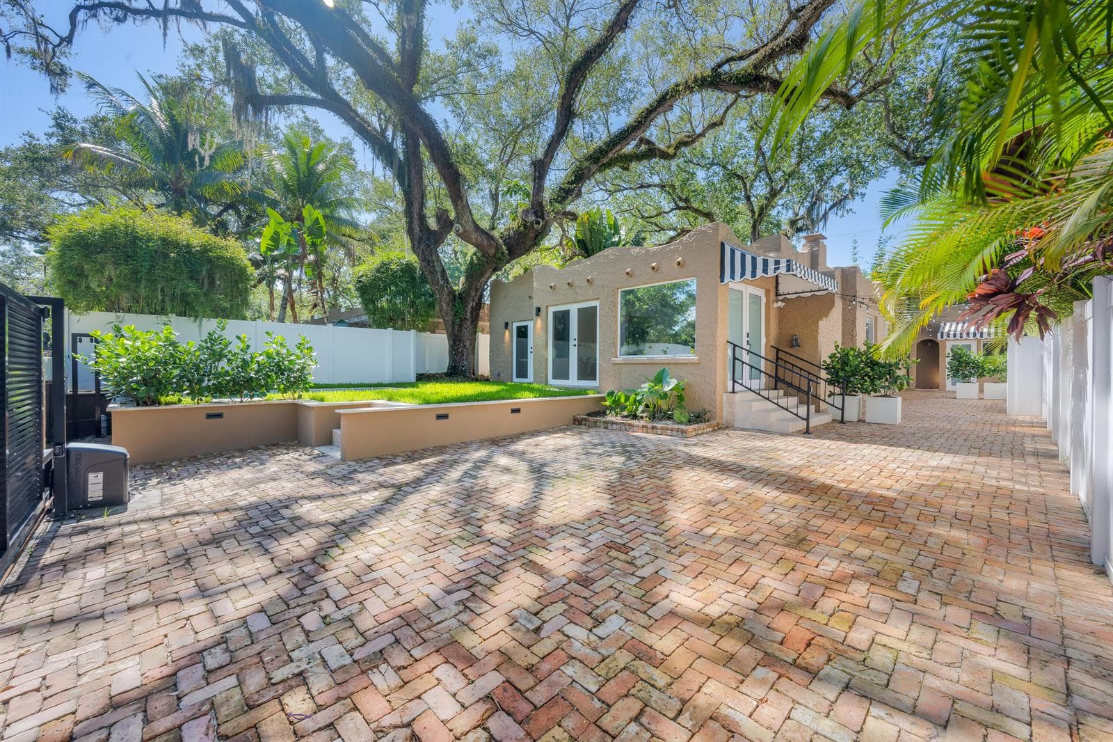 1612 SE 2nd Street, Fort Lauderdale, FL 33301 photo 3