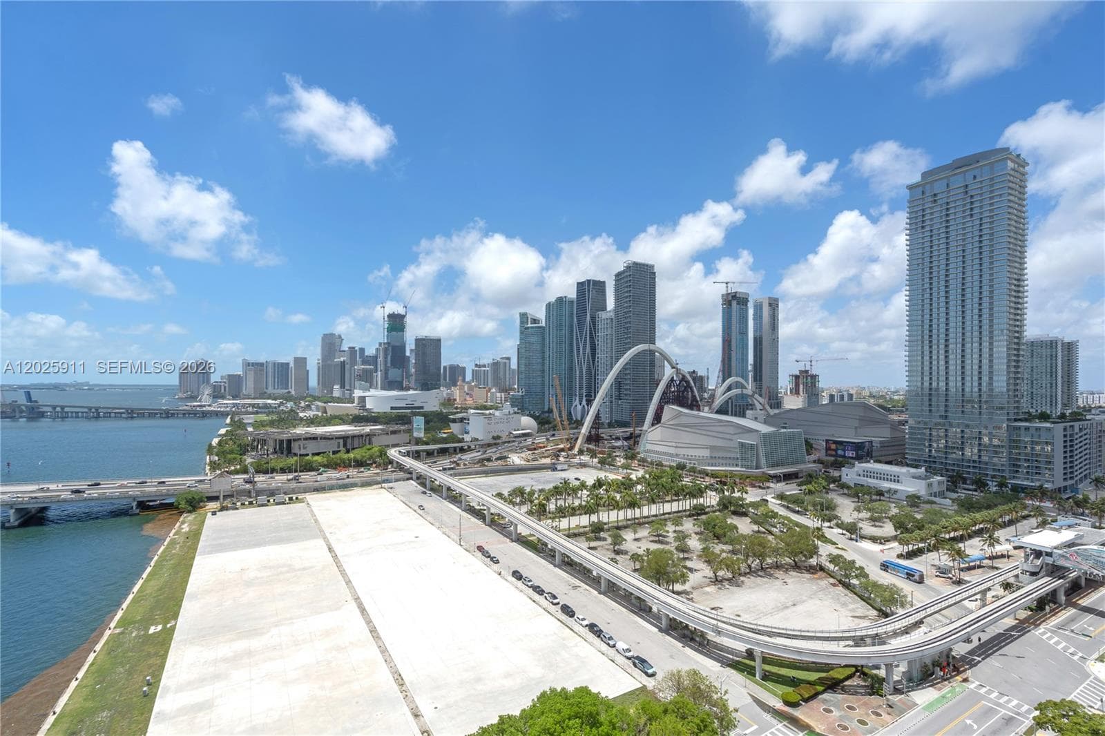 555 NE 15th St # 23I, Miami, FL 33132 photo 2