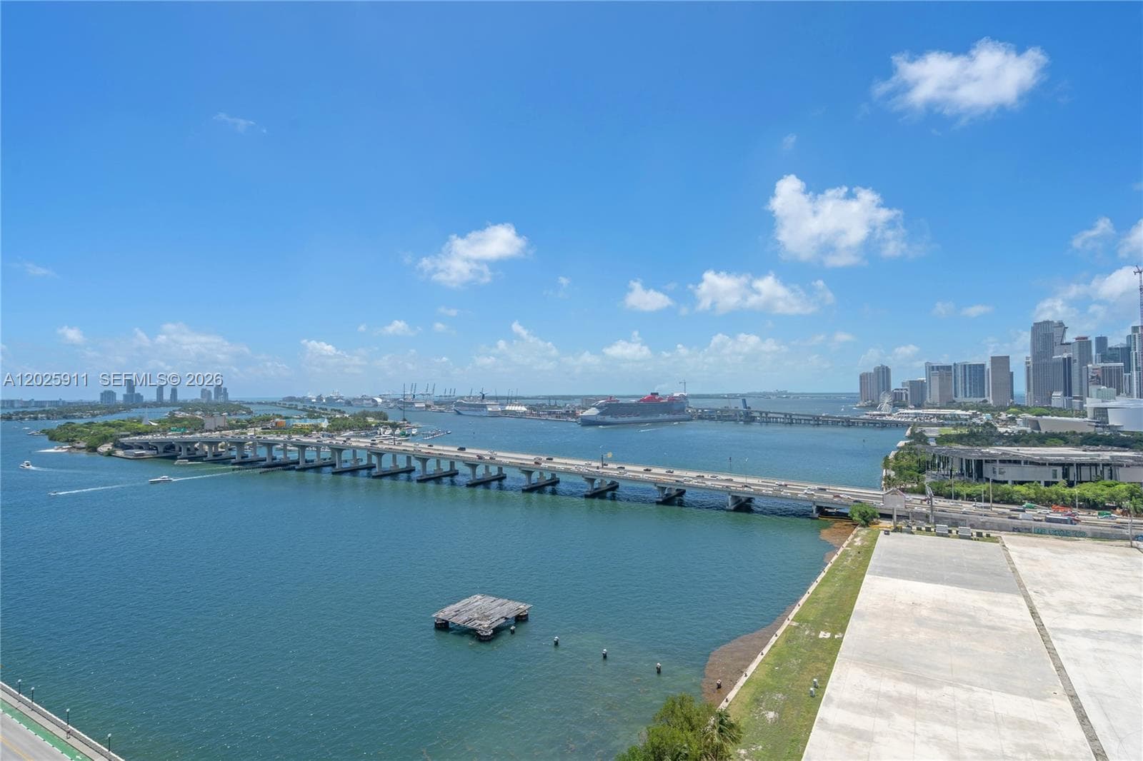 555 NE 15th St # 23I, Miami, FL 33132 photo 3