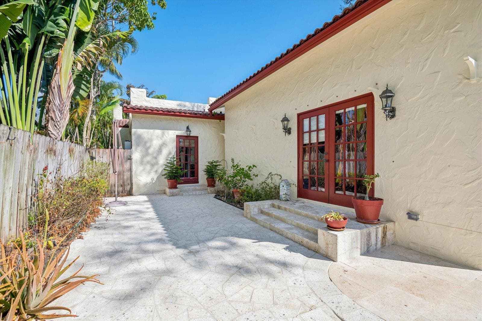 704 SE 8th Street, Fort Lauderdale, FL 33316 photo 2