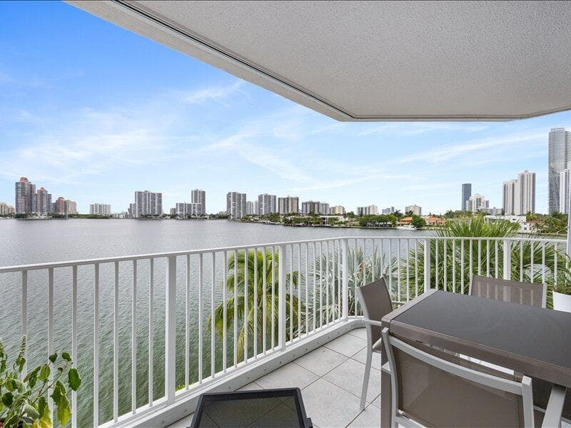 18260 N Bay Road # 418, Sunny Isles Beach, FL 33160 photo 4