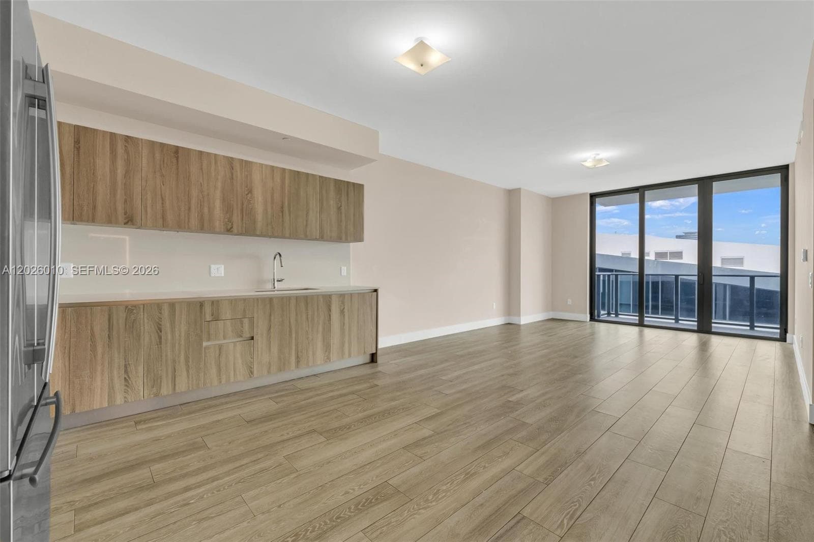 2960 NE 207th St # 1108, Aventura, FL 33180 photo 4