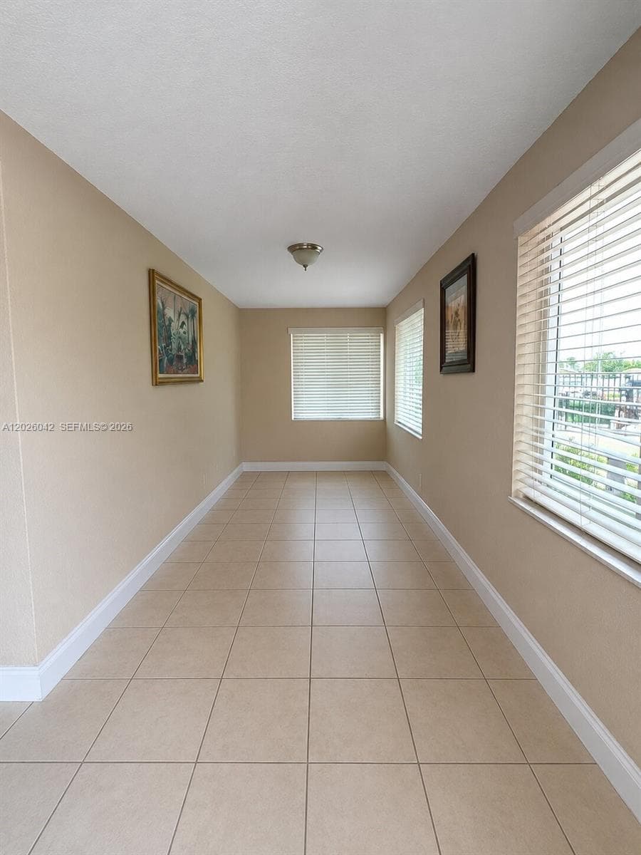 5551 E 4th Ave, Hialeah, FL 33013 photo 2