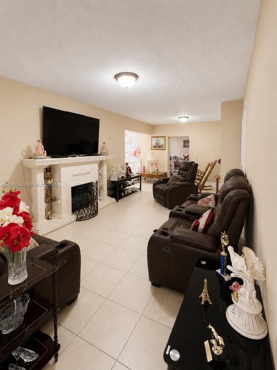 5551 E 4th Ave, Hialeah, FL 33013 photo 3