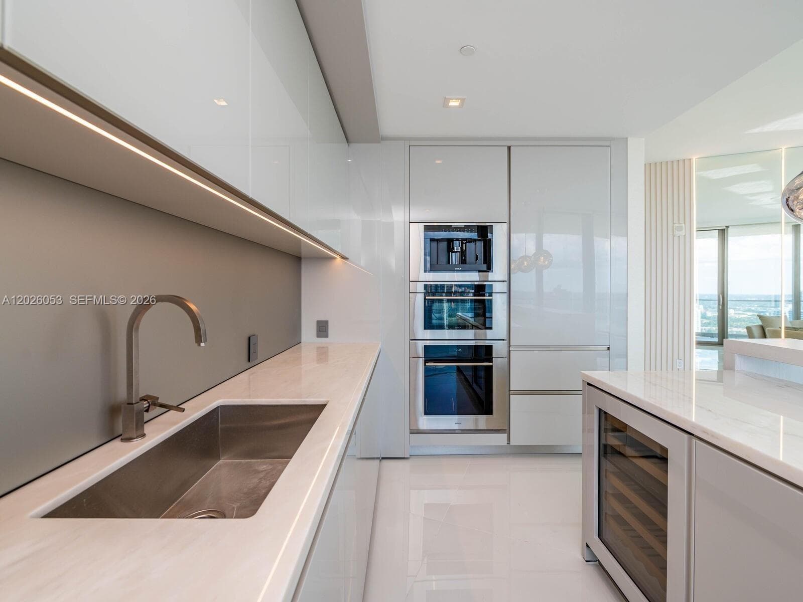 18975 Collins Ave # 3105, Sunny Isles Beach, FL 33160 photo 4
