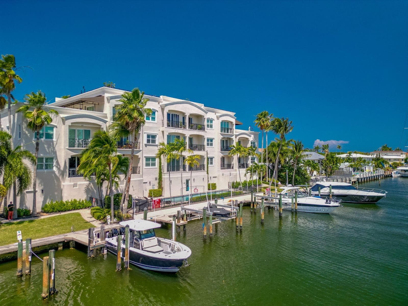 2720 NE 15th Street # 303, Fort Lauderdale, FL 33304 photo 2