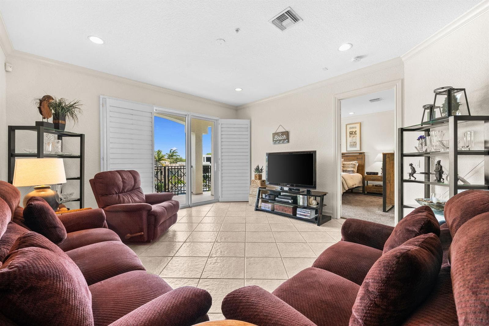 2720 NE 15th Street # 303, Fort Lauderdale, FL 33304 photo 4