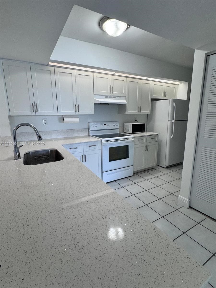 8600 SW 212th St # 308, Cutler Bay, FL 33189 photo 5