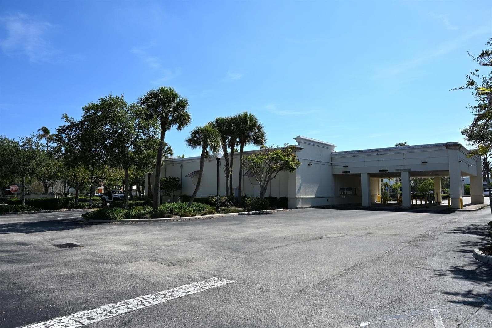150 Tequesta Drive, Tequesta, FL 33469 photo 3