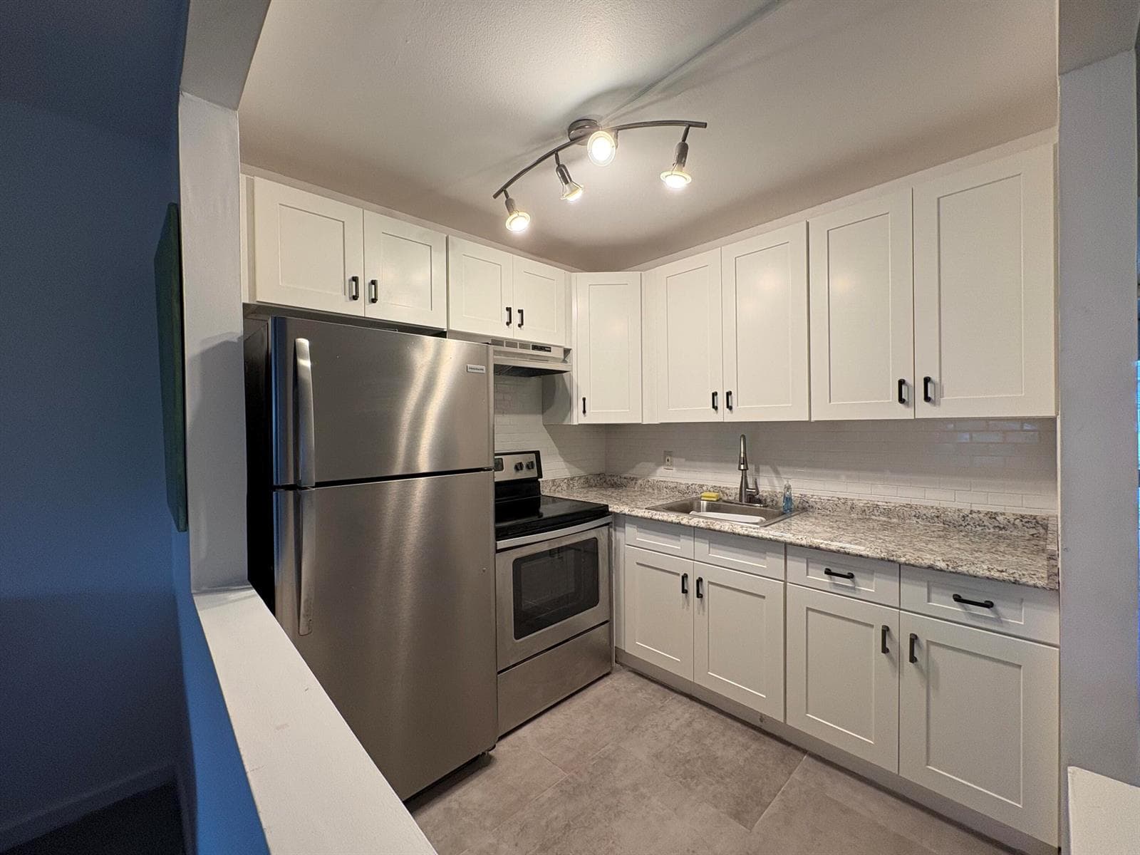 2 Kent A, West Palm Beach, FL 33417 photo 5