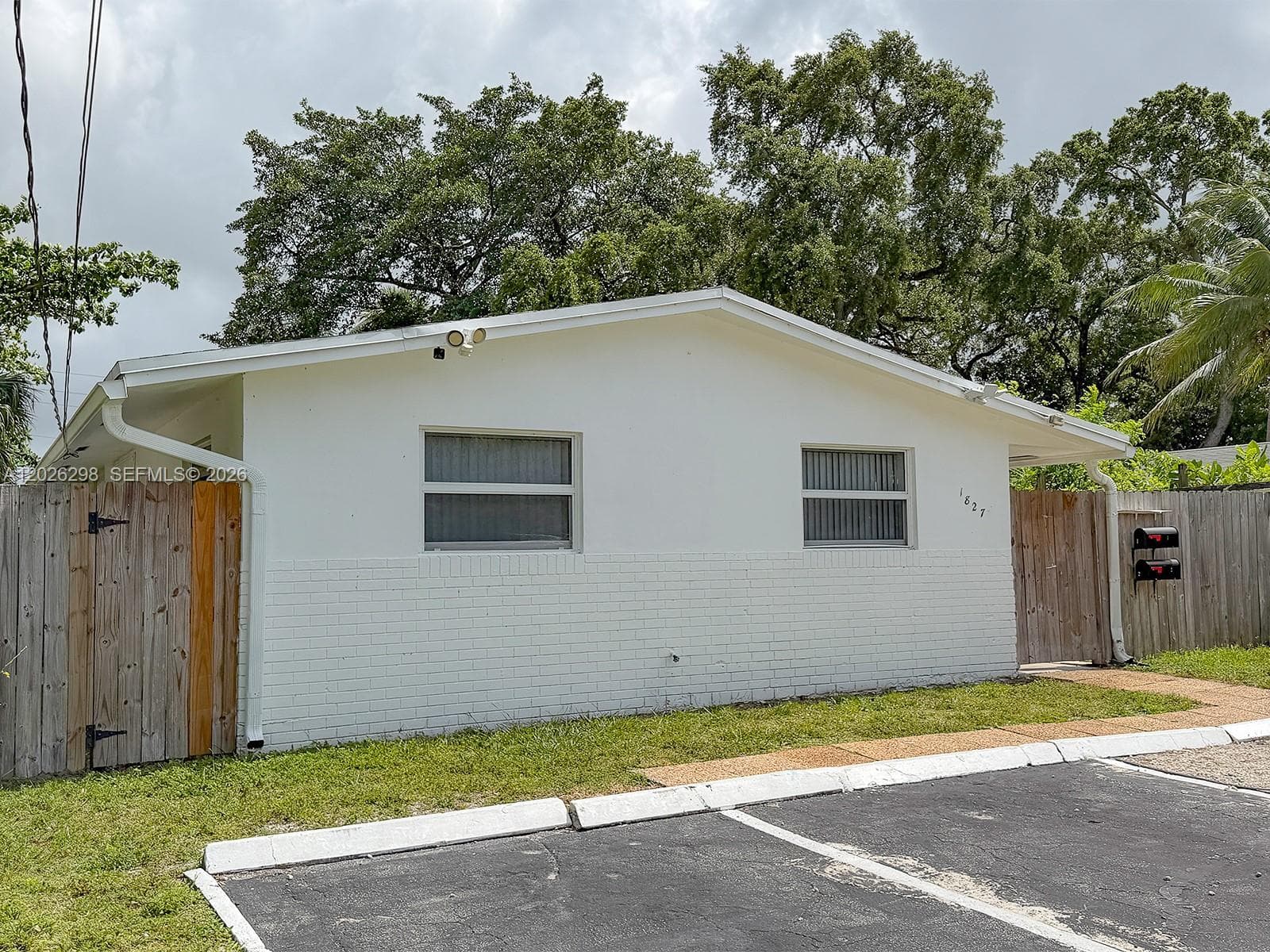 1827 SW 21st St, Fort Lauderdale, FL 33315 photo 2