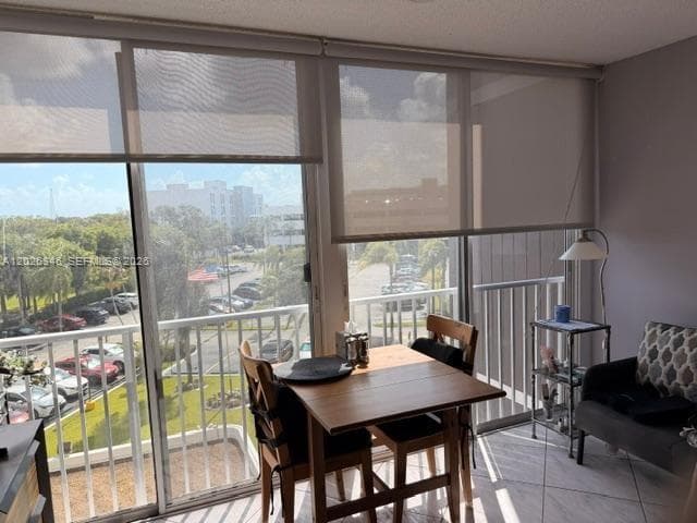 3850 Washington St # 409, Hollywood, FL 33021 photo 2