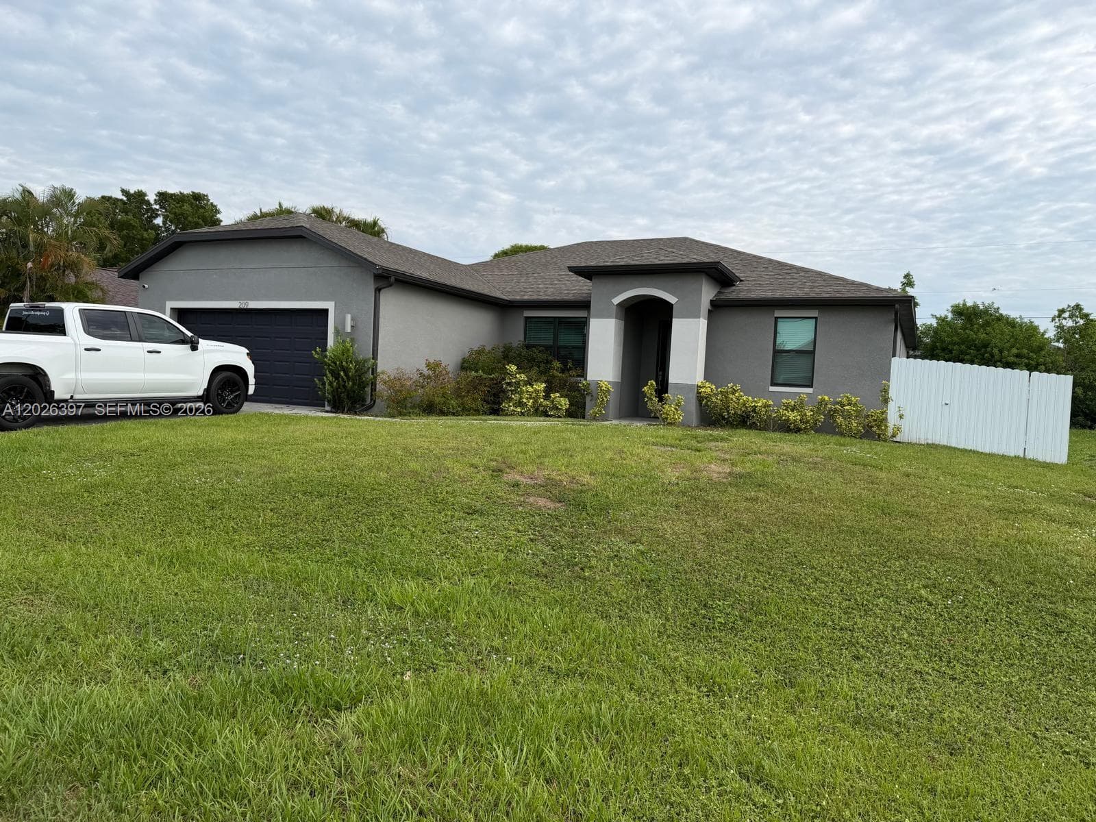 209 SE 26th Ter, Cape Coral, FL 33904 photo 2