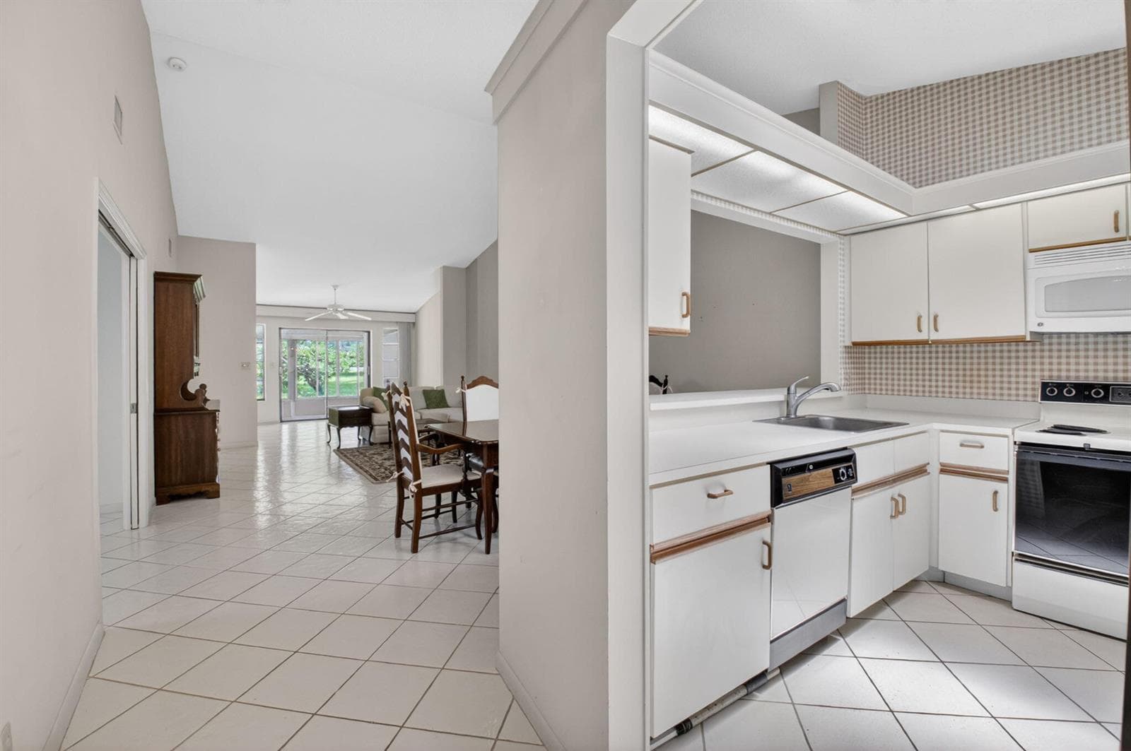 10939 Roebelini Palm Court # A, Boynton Beach, FL 33437 photo 5