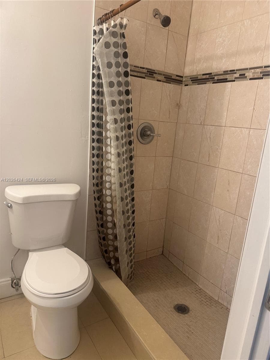 1180 NE 160th Ter # 3, North Miami Beach, FL 33162 photo 3