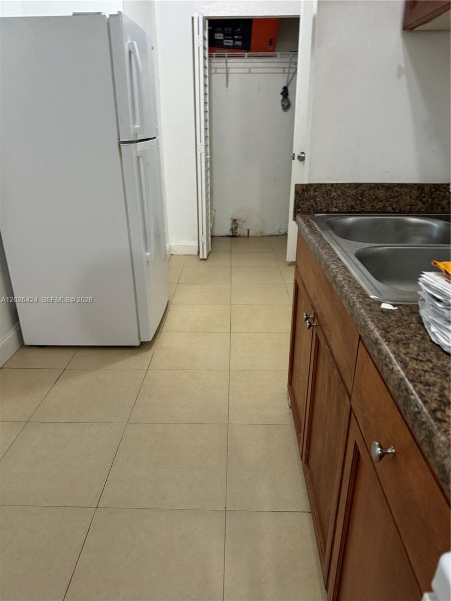 1180 NE 160th Ter # 3, North Miami Beach, FL 33162 photo 4