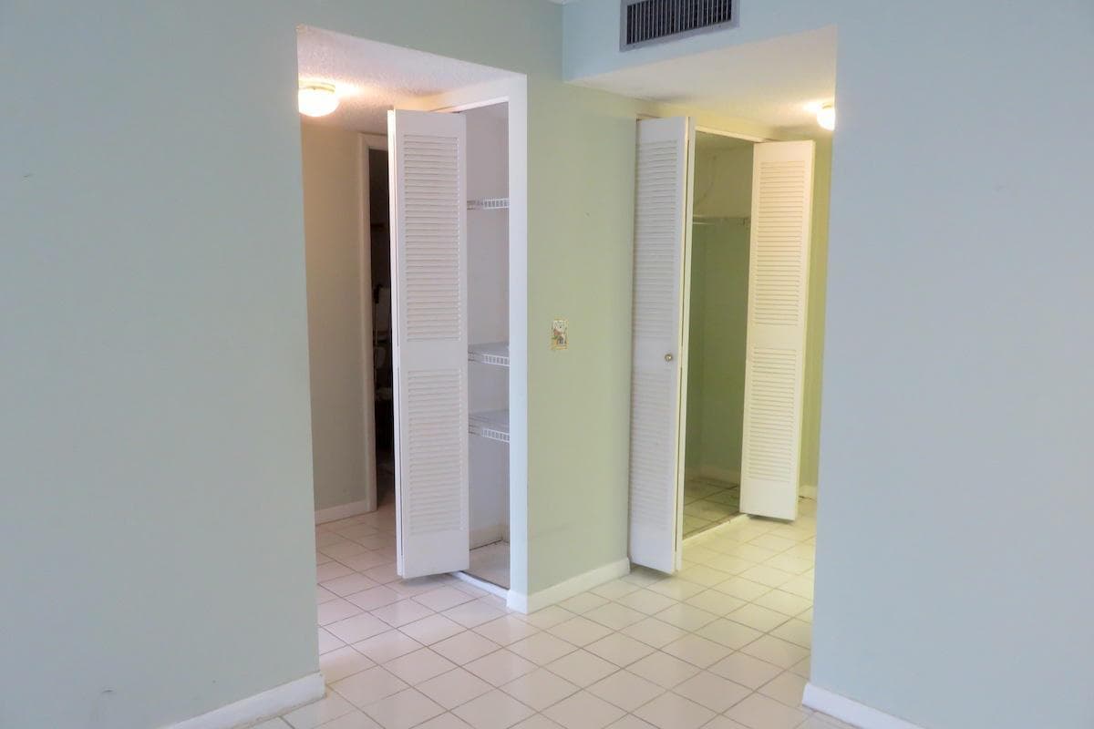 470 Executive Center Drive # 2k, West Palm Beach, FL 33401 photo 5