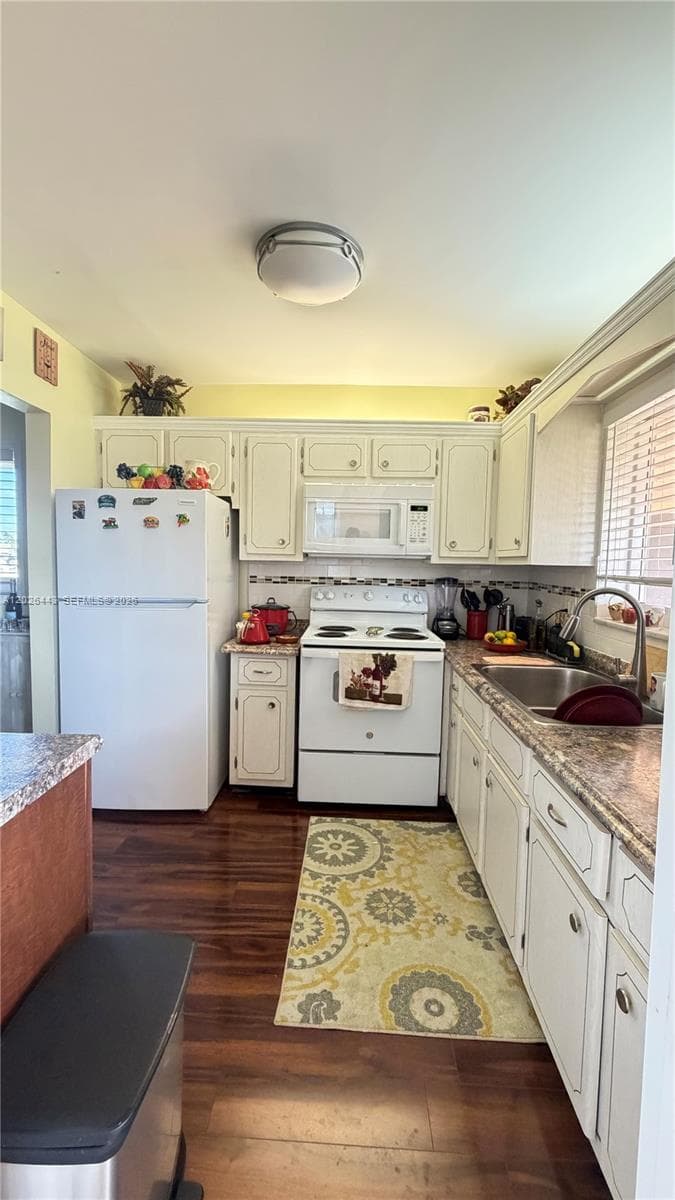 5300 Washington St # D309, Hollywood, FL 33021 photo 2