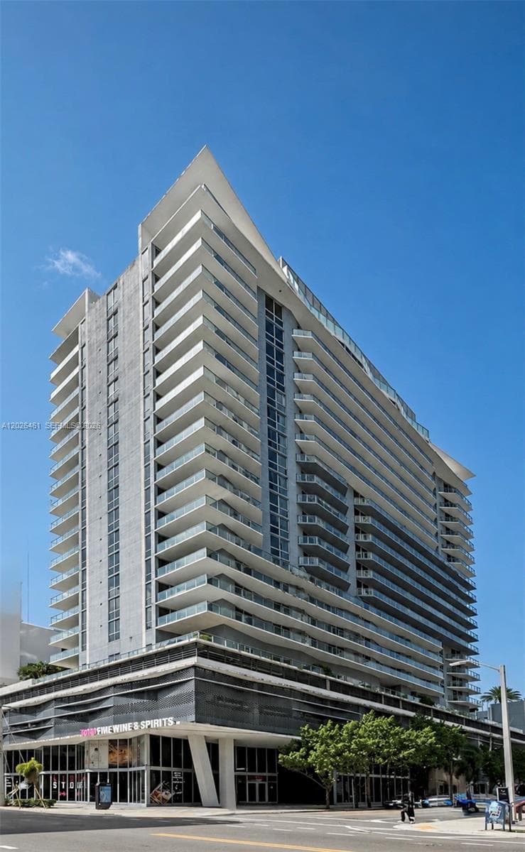 1010 SW 2nd Ave # 809, Miami, FL 33130 photo 2
