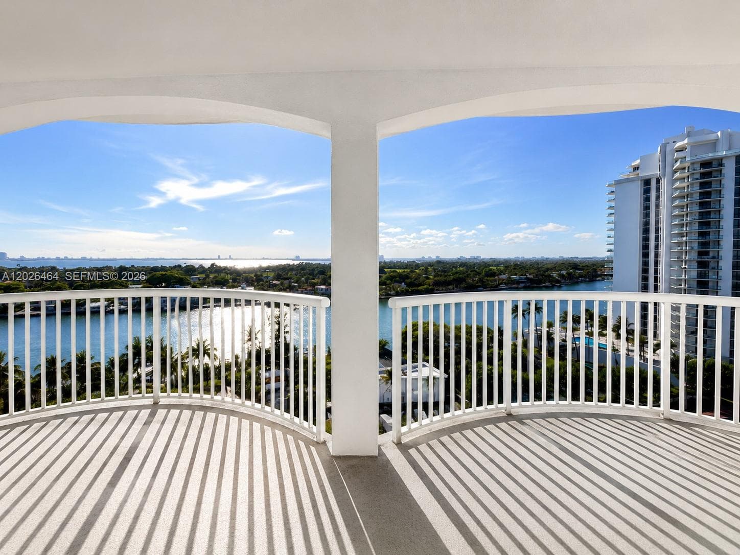 5401 Collins Ave # 1022, Miami Beach, FL 33140 photo 2
