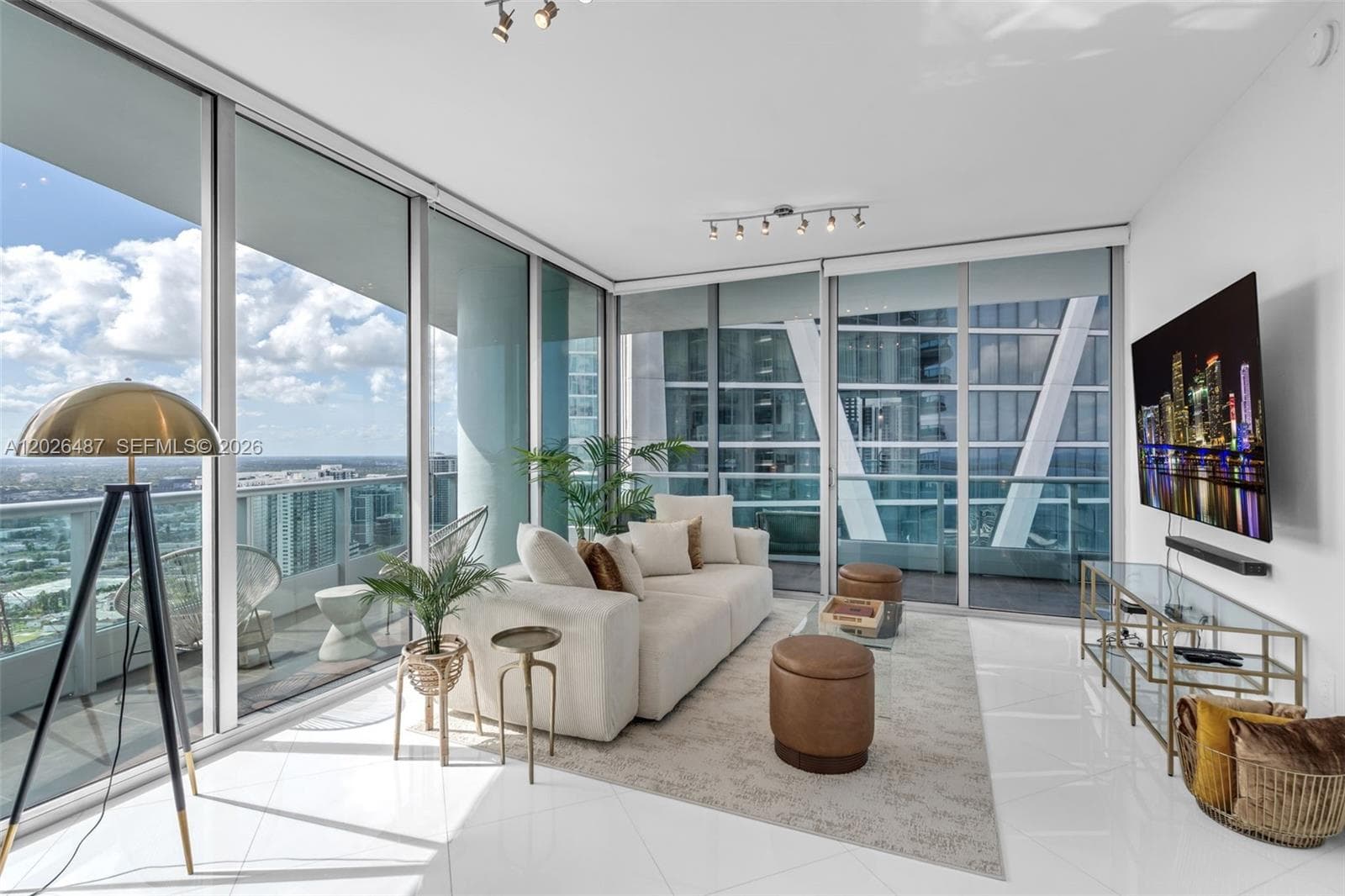900 Biscayne Blvd # 4412, Miami, FL 33132 photo 4