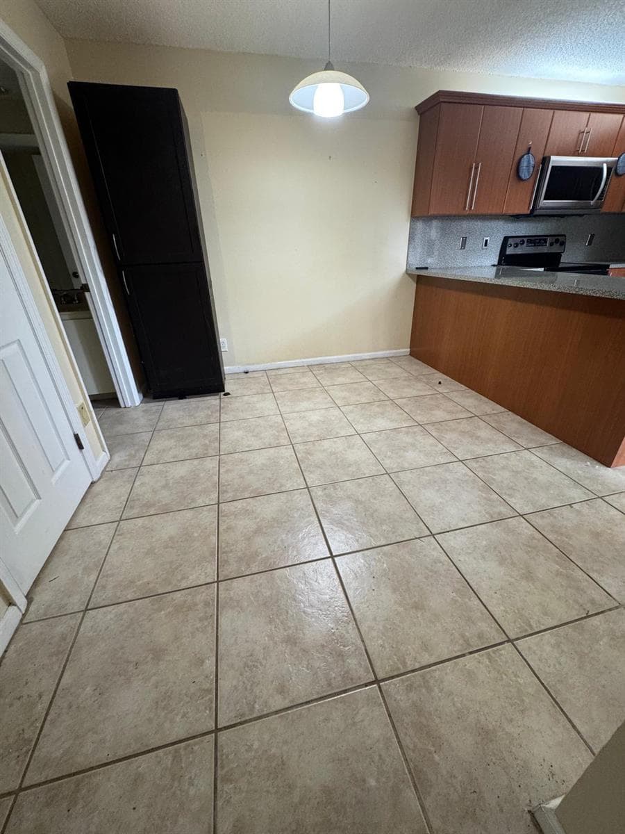730 NW 98th Circle, Plantation, FL 33324 photo 4