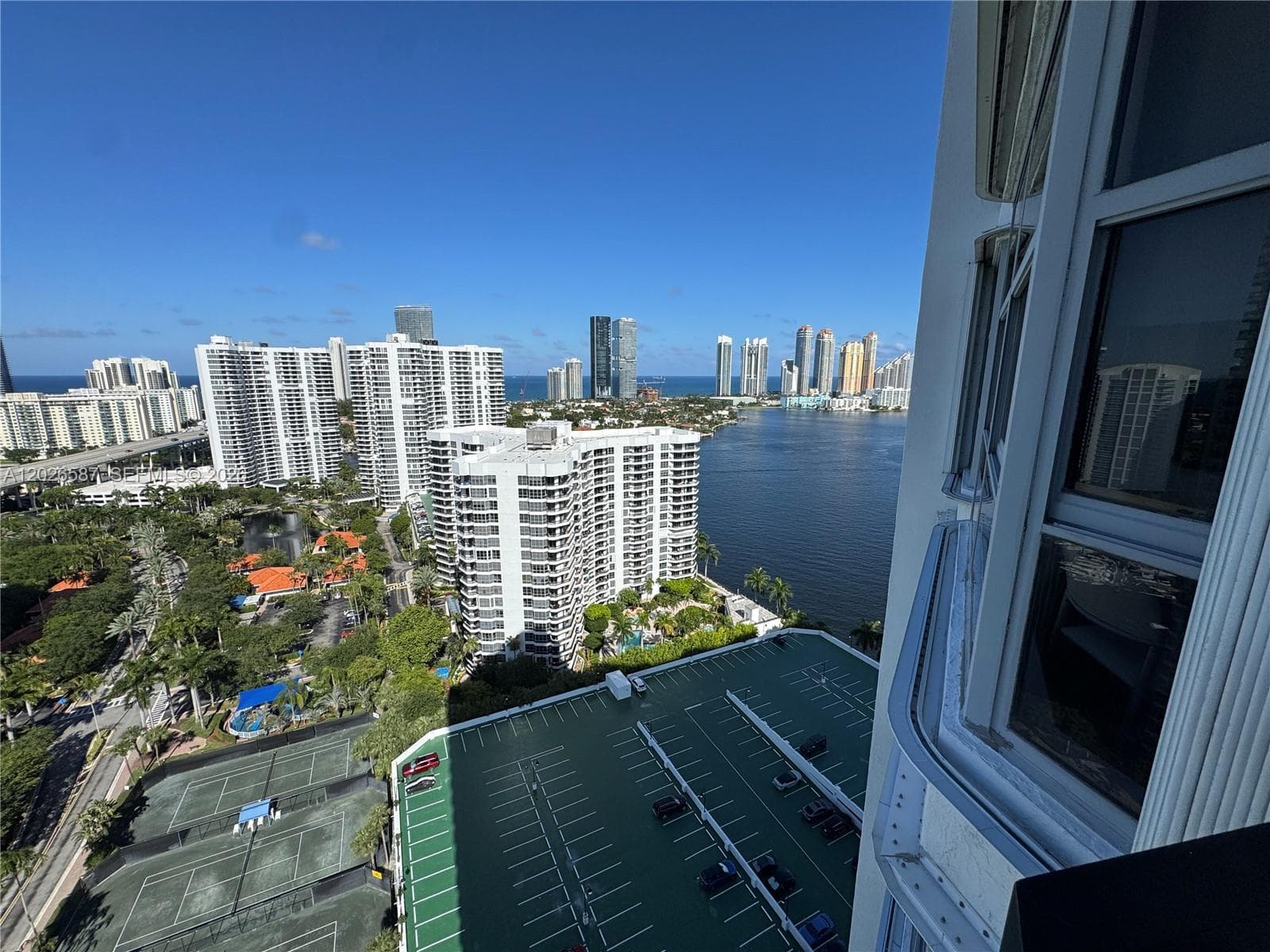 3530 Mystic Pointe Dr # 2709, Aventura, FL 33180 photo 4