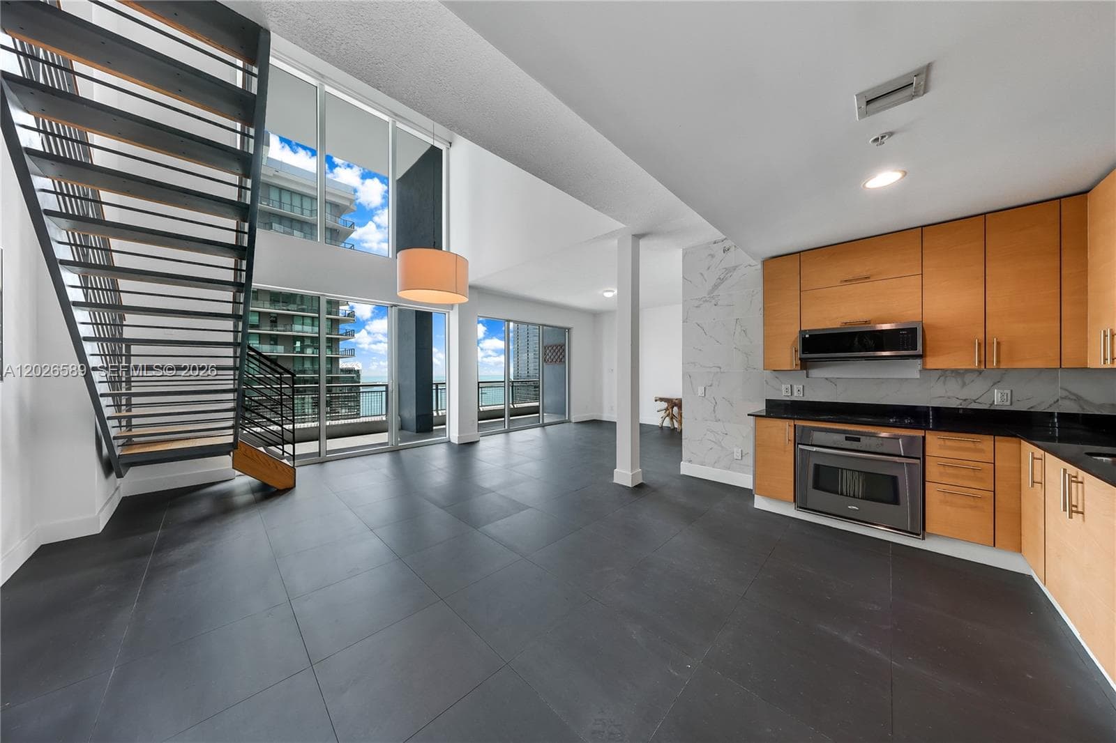 60 SW 13th St # 4404, Miami, FL 33130 photo 2