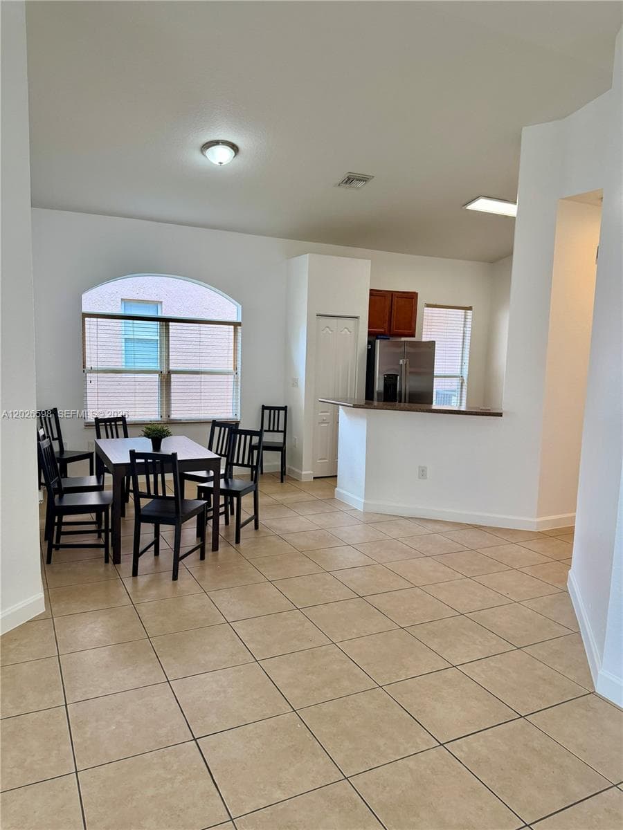 3951 NE 11th Dr, Homestead, FL 33033 photo 5