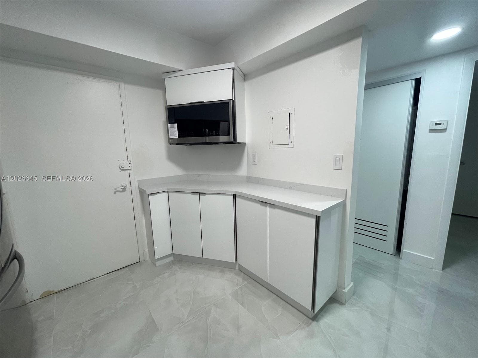1351 NE Miami Gardens Dr # 1202E, Miami, FL 33179 photo 2