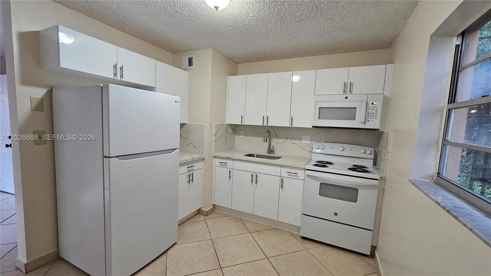 1235 NW 6th St # 3, Miami, FL 33125 photo 5