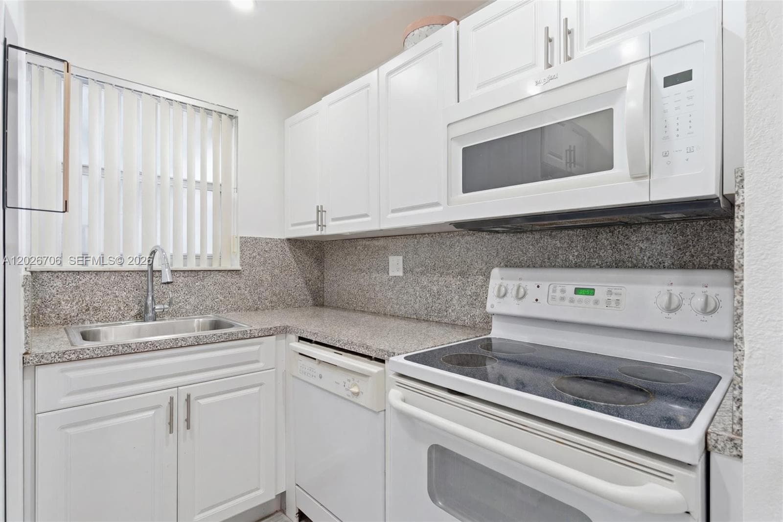 210 Fontainebleau Blvd # 402, Miami, FL 33172 photo 5