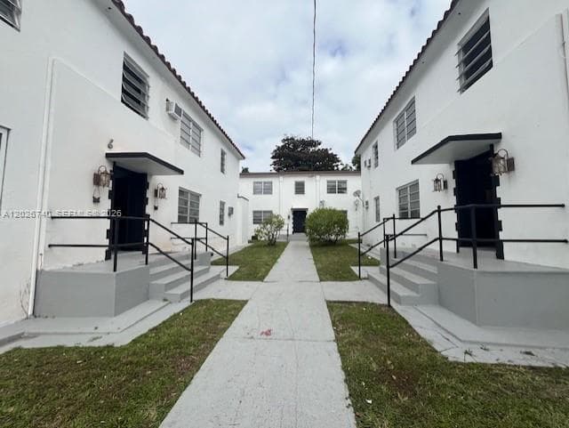 535 SW 7th St # 4, Miami, FL 33130 photo 2