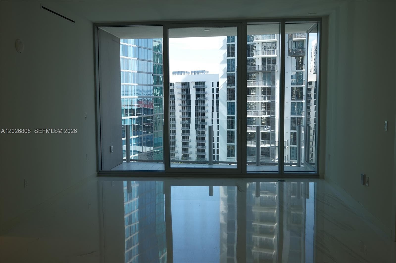 300 Biscayne Boulevard Way # 2509W, Miami, FL 33131 photo 4