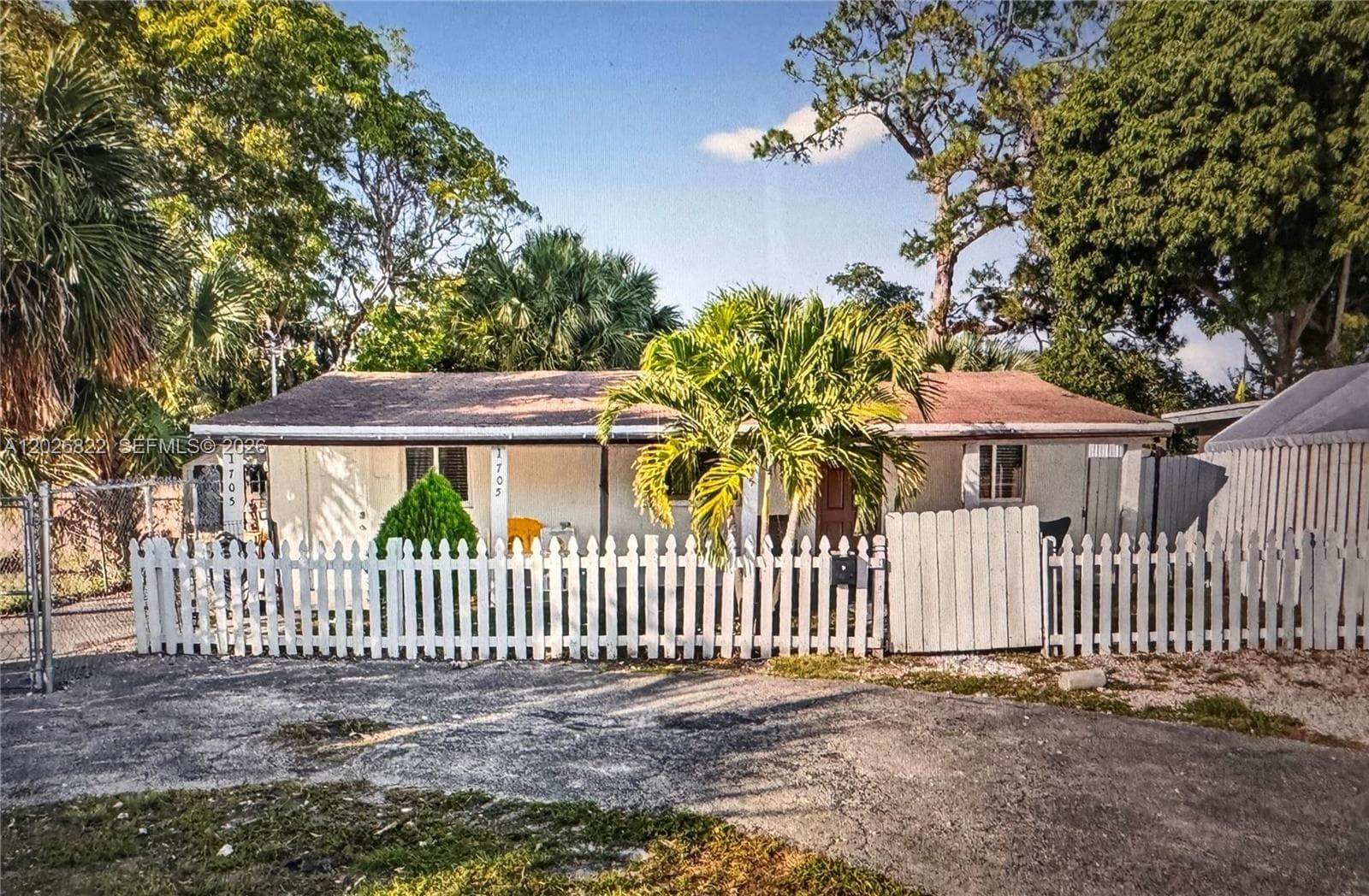 1705 Davie Blvd, Fort Lauderdale, FL 33312 photo 2