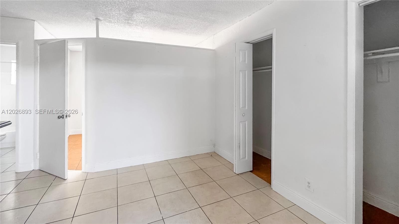 4081 N Dixie Hwy # 20, Oakland Park, FL 33334 photo 2