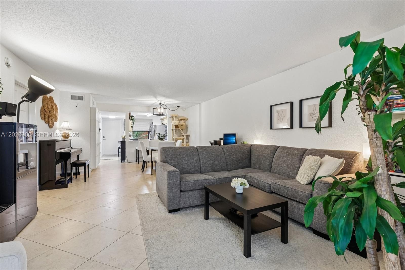 400 Commodore Dr # 206, Plantation, FL 33325 photo 4