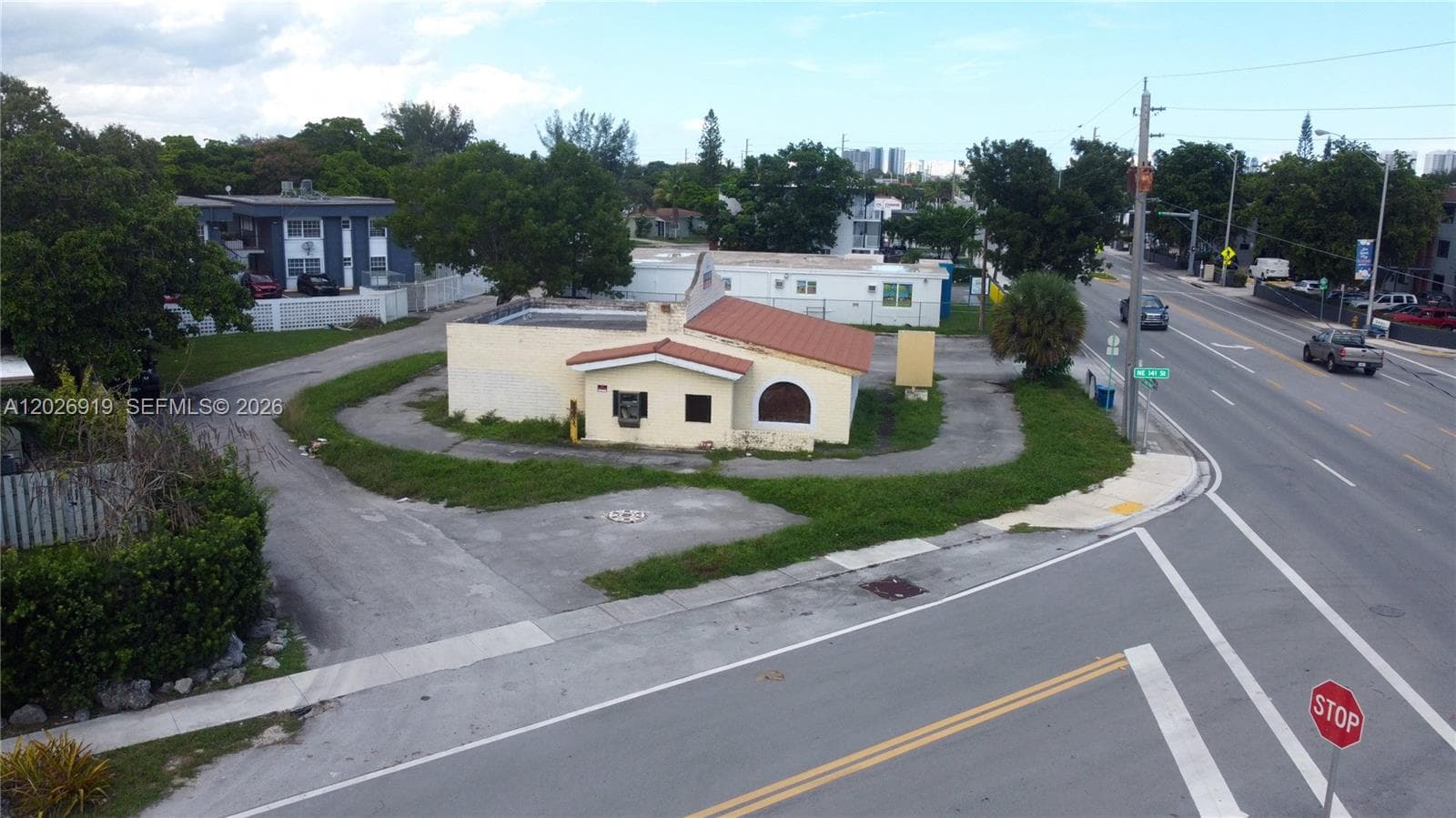 14100 W Dixie Hwy, North Miami, FL 33161 photo 4