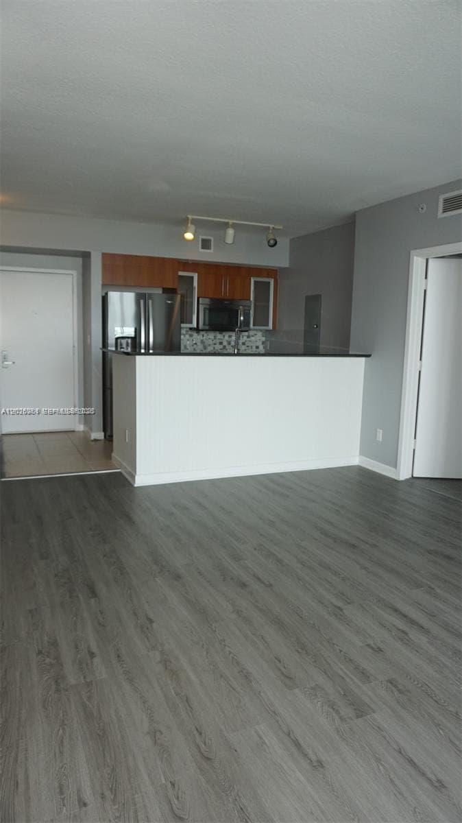 325 S Biscayne Blvd # 2022, Miami, FL 33131 photo 2