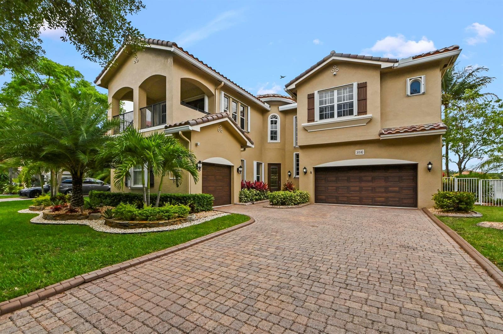 458 Cresta Circle, West Palm Beach, FL 33413 photo 2