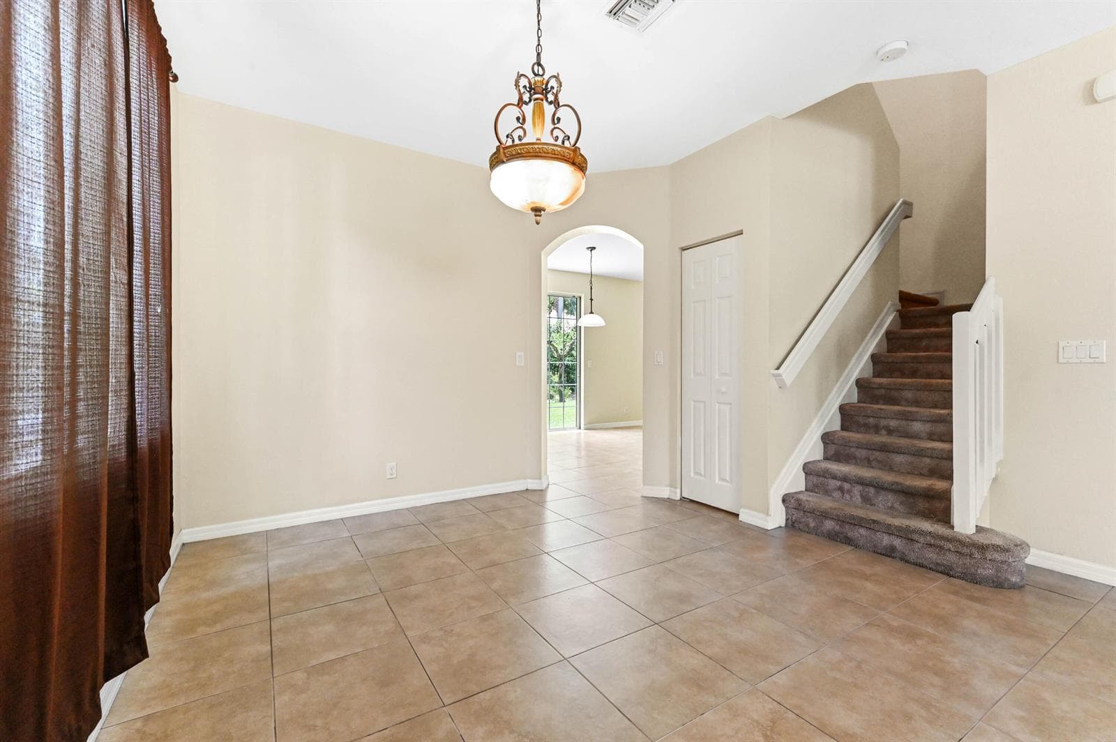 6819 Osage Circle, West Palm Beach, FL 33413 photo 5