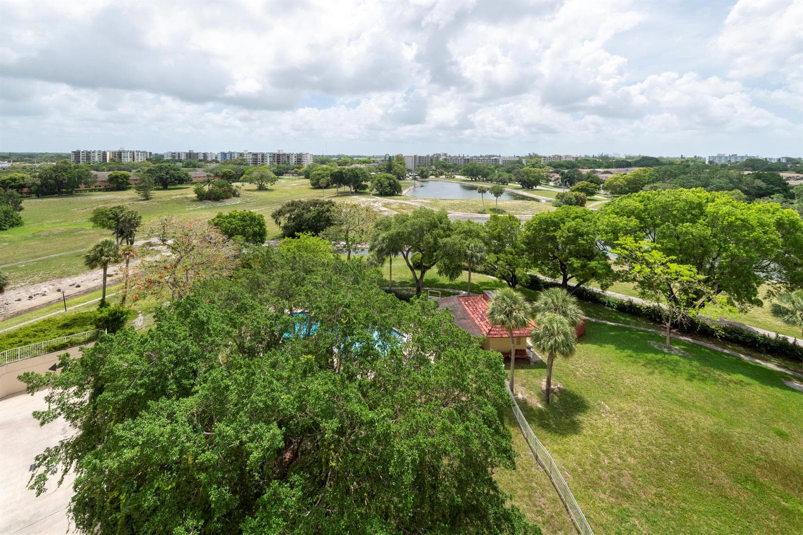 6911 Environ Boulevard # 8G, Lauderhill, FL 33319 photo 2