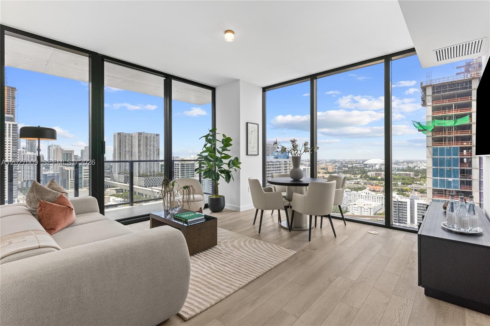 20 NE 11th St # 2910, Miami, FL 33132 photo 2
